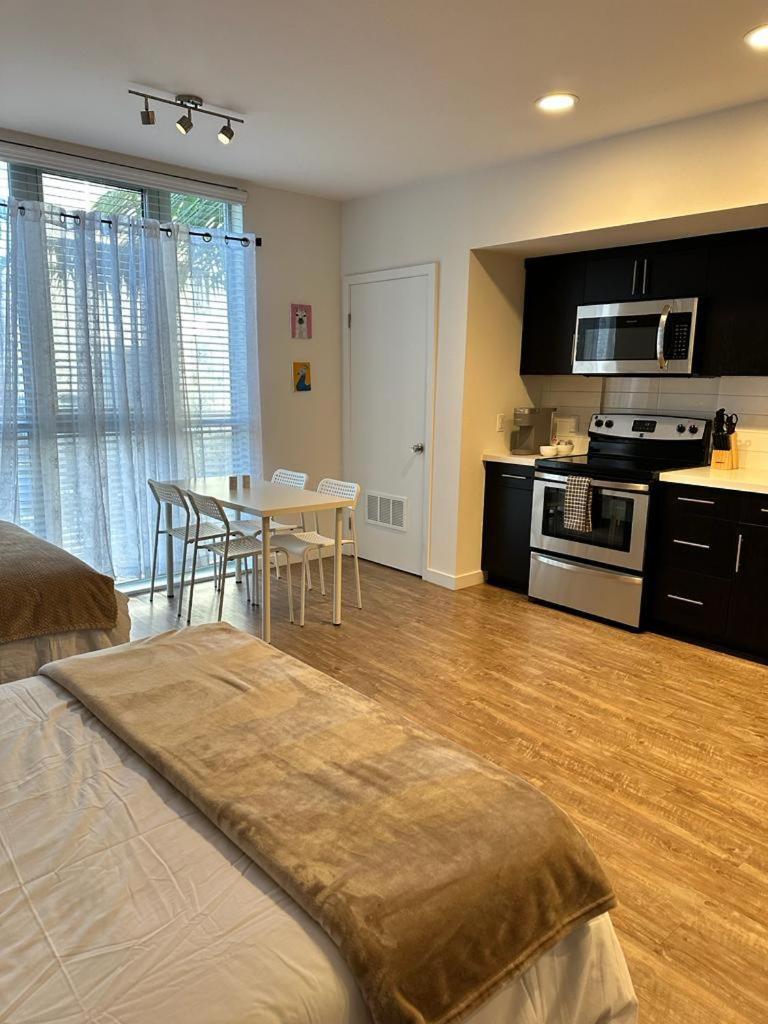 Studios Universal 10 Min Drive Free Parking And Wifi Лос-Анджелес Экстерьер фото